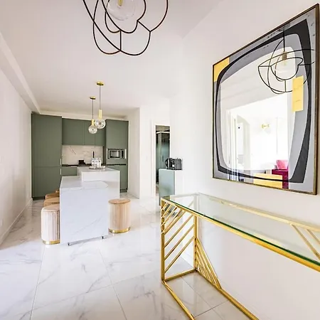 3 Bedroom #3sdb#champ De Mars# Eiffel Tower Apartment