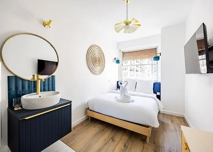 3 Bedroom #3sdb#champ De Mars# Eiffel Tower Paris